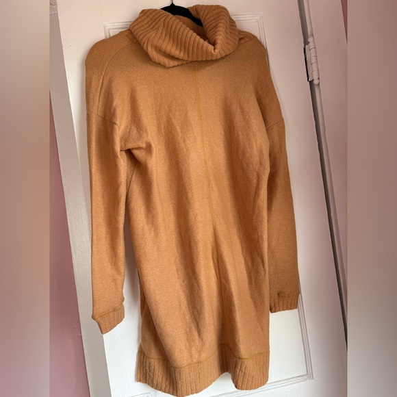 Lulus Autumn Daze Camel Cowl Neck Long Sleeve Sweater Dress Size XS - Picture 3 of 5